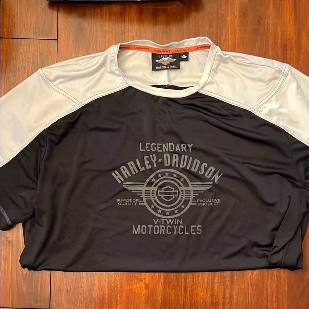 Harley-Davidson Black and Gray Short Sleeve Tee